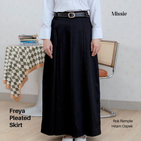missie freya rok ospek hitam wanita pleated